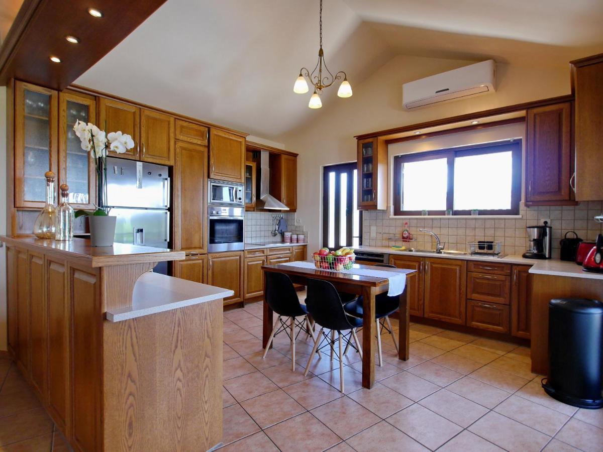 Villa Metapothia Gavalochori Crete Екстериор снимка